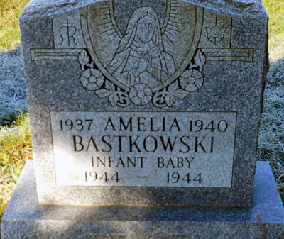 Amelia & Infant Bastkowski
