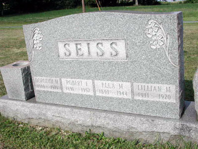 Dorothy M., Robert F., Ella M. & Lillian M. Seiss