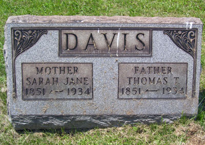 Sarah Jane & Thomas T. Davis